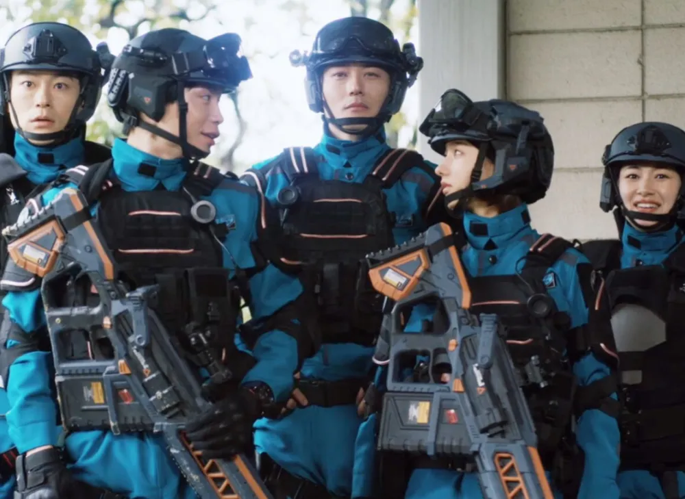 超人力霸王布雷薩特別篇宣傳海報及劇照公開 法德蘭武裝吃癟了